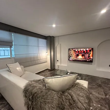 Apartment Cute Private With Yard *